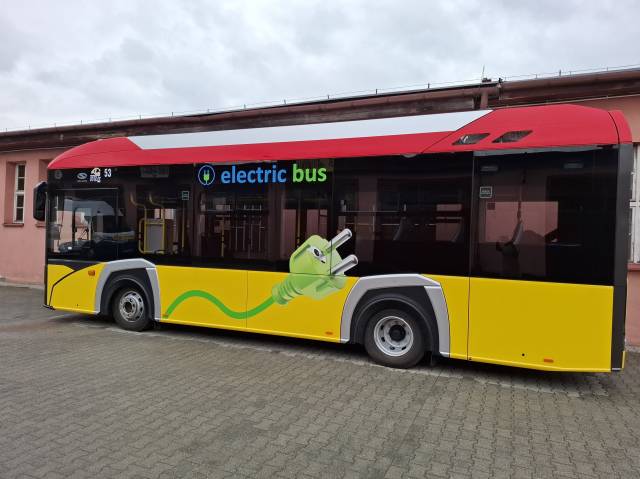 Oświęcim. Dwa kolejne “elektryki” zasiliły park transportowy oświęcimskiego przewoźnika