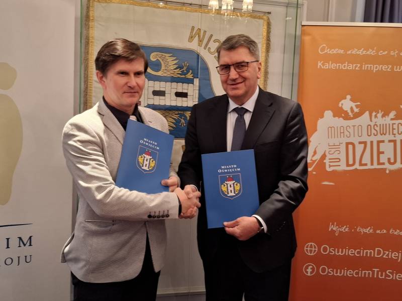 Oświęcim. Solidne wsparcie z miasta dla oświęcimskiego hokeja