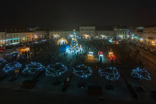 Oświęcim w konkursie „Świeć się z Energą” – zagłosuj na świąteczną iluminację miasta