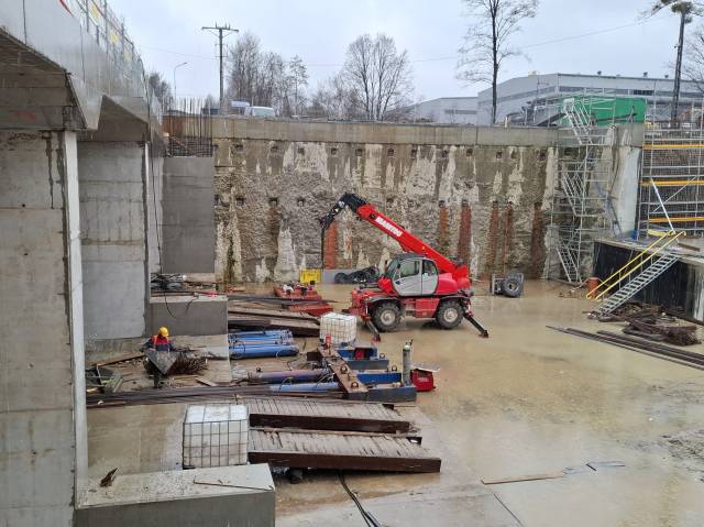 Oświęcim. Trwa budowa ostatniego etapu obwodnicy Oświęcimia. Inżynieryjne wyzwanie pod torami kolejowymi