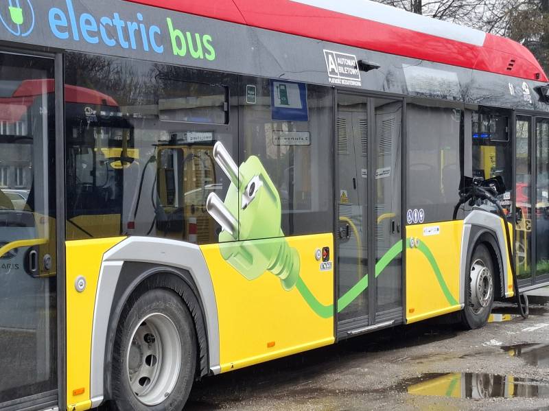 Oświęcim.  Duże zmiany w MZK. Nowe autobusy już jeżdżą, a to jeszcze nie koniec inwestycji