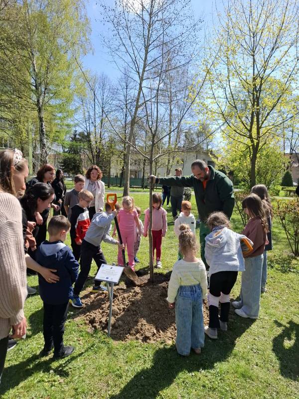 Oświęcim działa dla klimatu. Edukacja, zabawa i wspólne sadzenie drzew