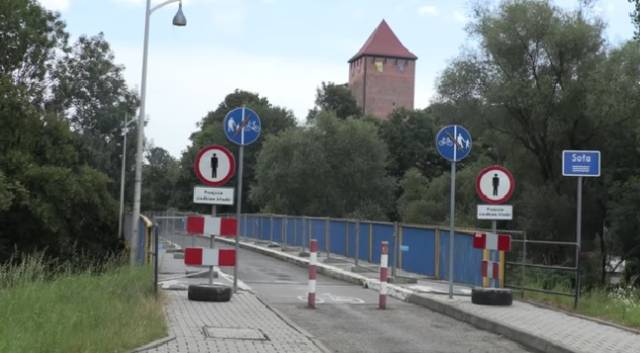 Oświęcim. Przebudowa kładki przy zamku. Od 5 listopada zamknięcie dla ruchu